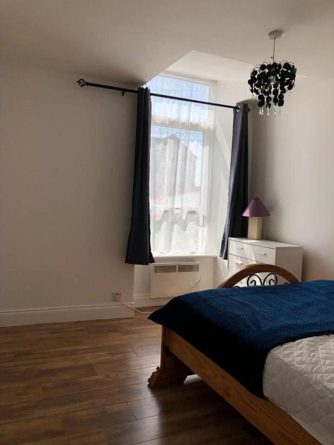 Beautiful 1-Bed Apartment In Cork Dış mekan fotoğraf