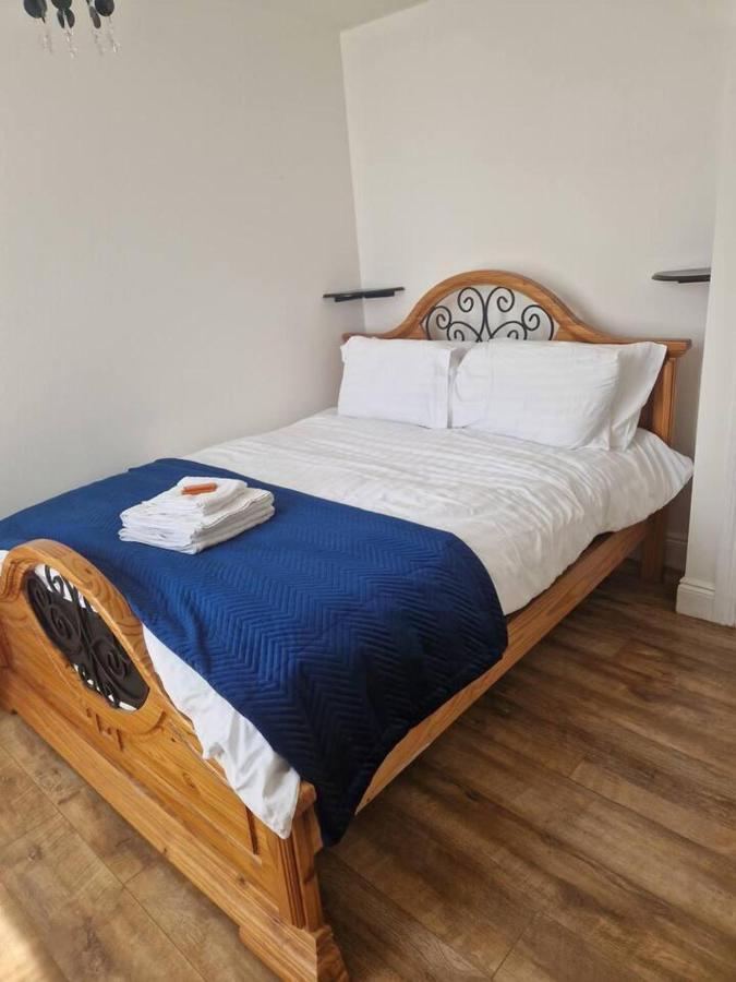 Beautiful 1-Bed Apartment In Cork Dış mekan fotoğraf